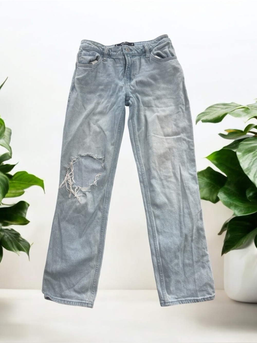 Hollister Low Rise ‘90s Vintage Straight Leg Jeans Dize 3R/26